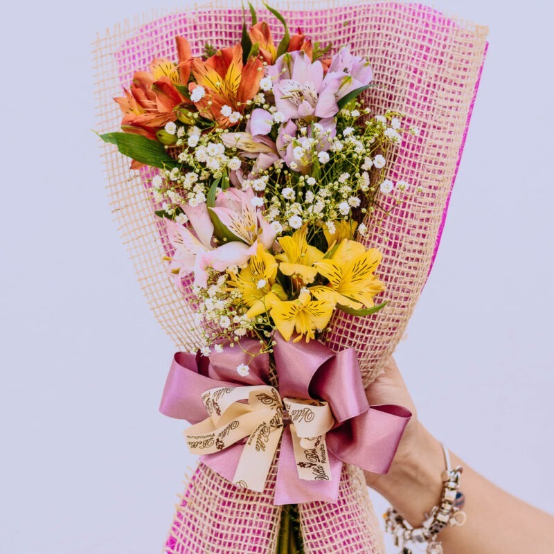 Ramalhete com Astromélias