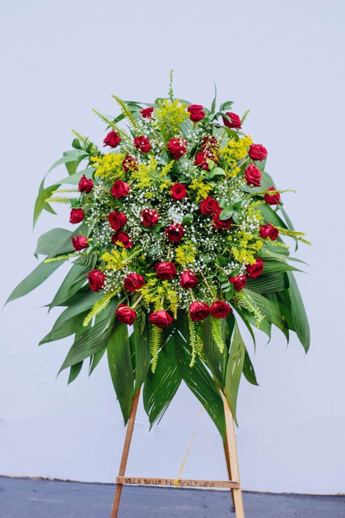 Coroa com 36 rosas