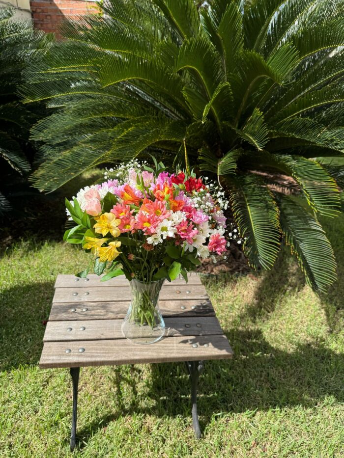 Arranjo com mix de flores - 1 entrega - Image 4